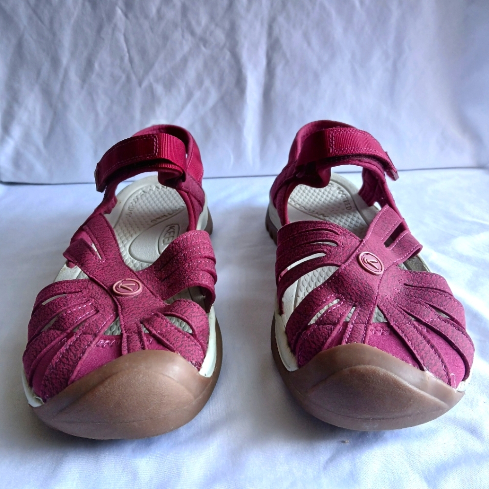 Keen Women's Hiking Sandals Size 7.5M